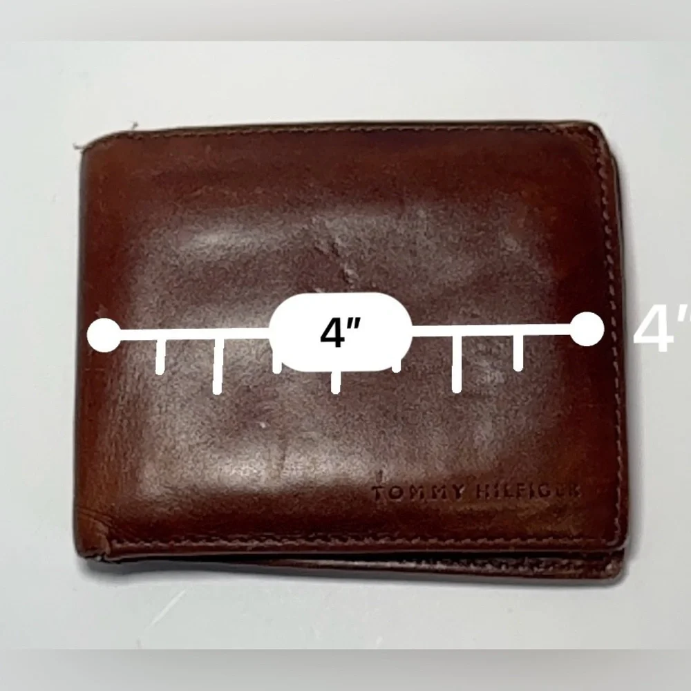 Tommy Hilfiger vintage Men's Brown Leather Passcase Double Billfold